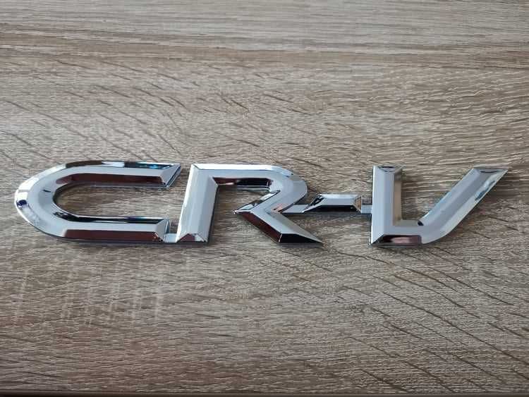 сребрист надпис Honda CRV CR-V