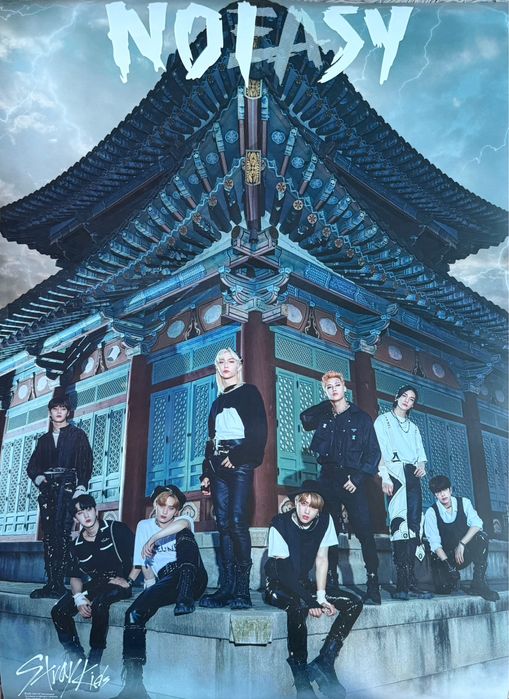 StrayKids Noeasy официален плакат