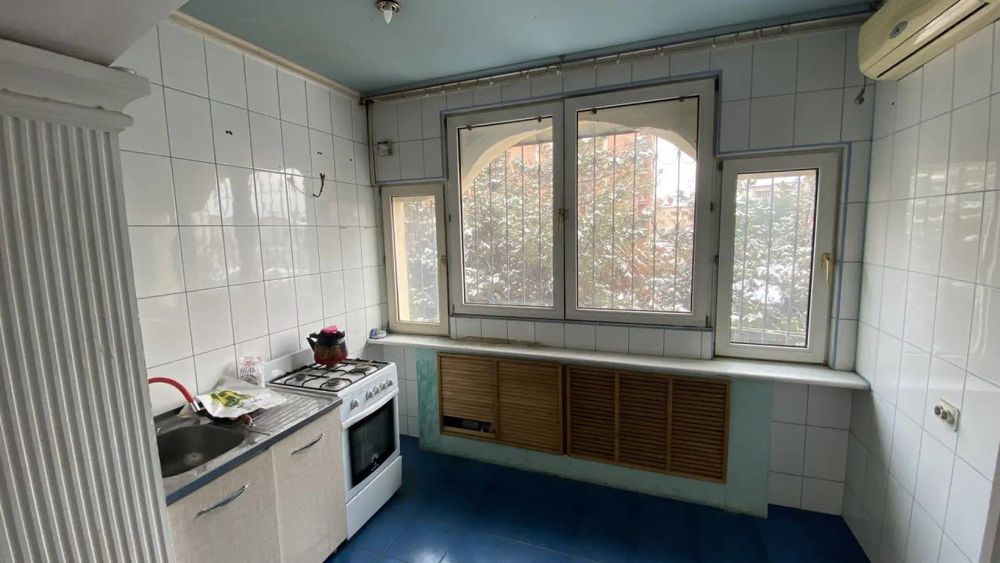 Продается 3х комнатная (трешка) на Чиланзаре Ц квартал 155 м2