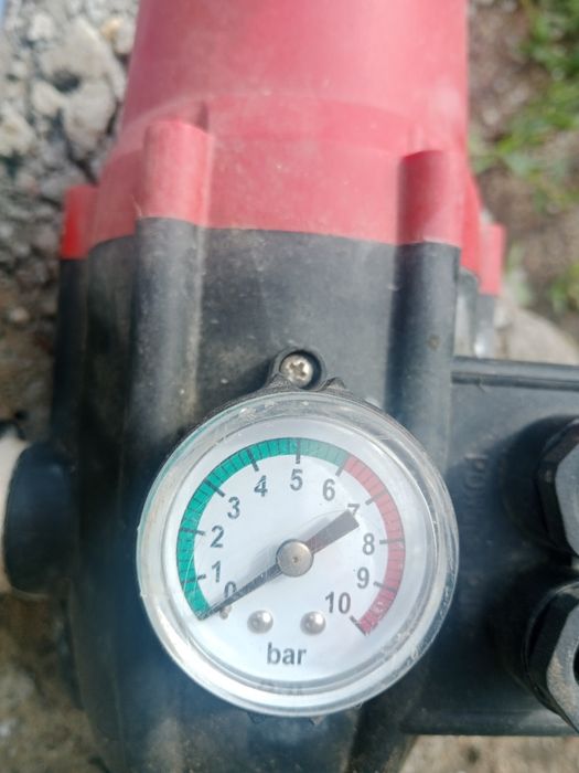 Продам пресс контроль для воды рабочий