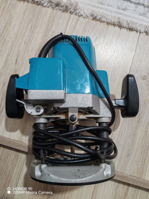 Продам фрезер Макита в оригинале