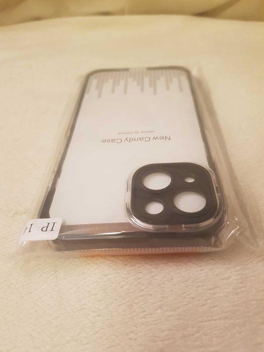 Калъфи за iPhone 14