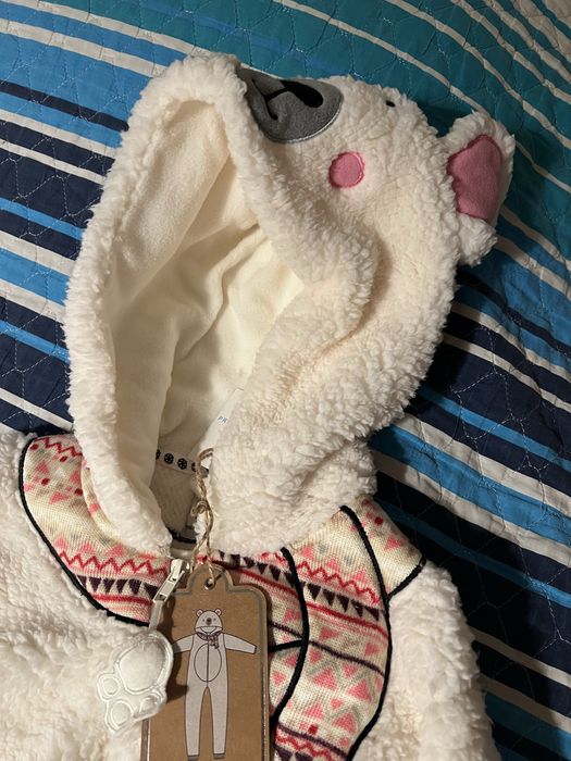 Пухкав гащеризон onesie с уши