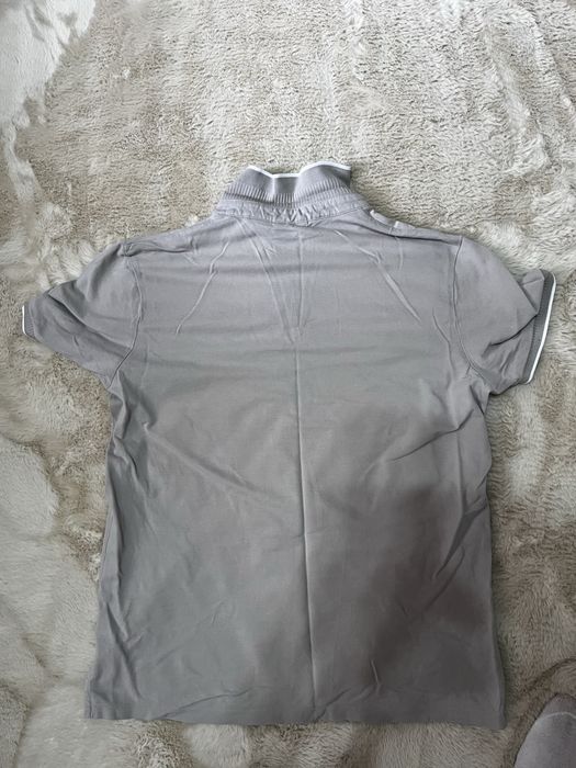 Hugo Boss тениска с копчета