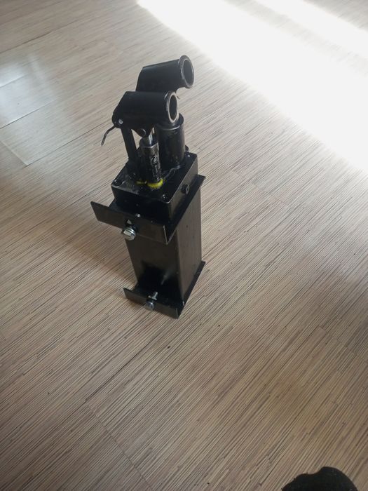 Двухплунжерный ручной насос