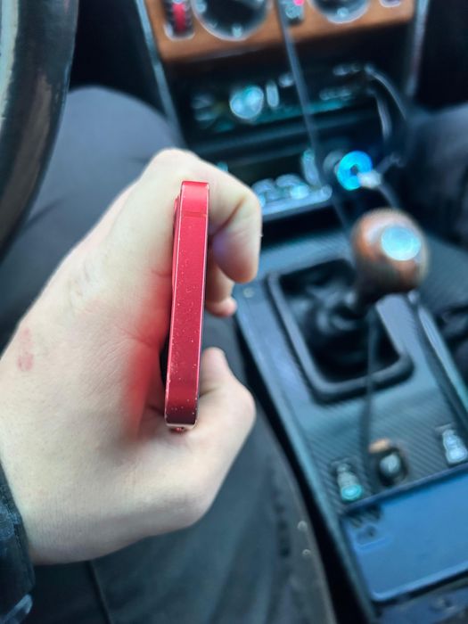 Айфон 12 мини в хорошем состояние