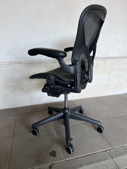 Eргономичен офис стол HERMAN MILLER AERON размер В