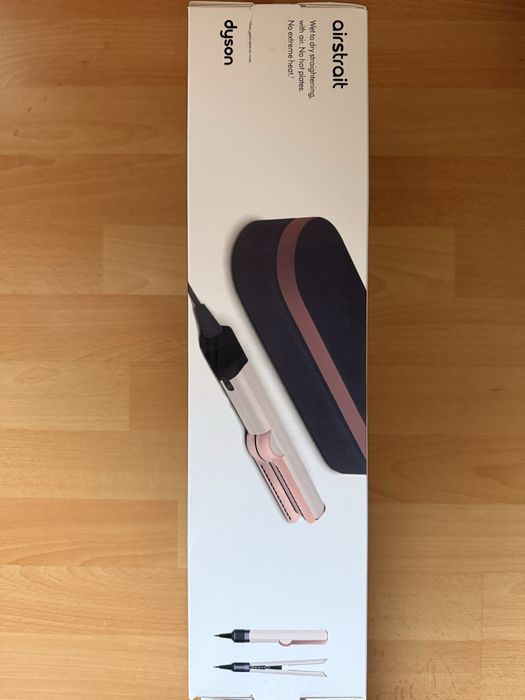 Dyson Aistrait -