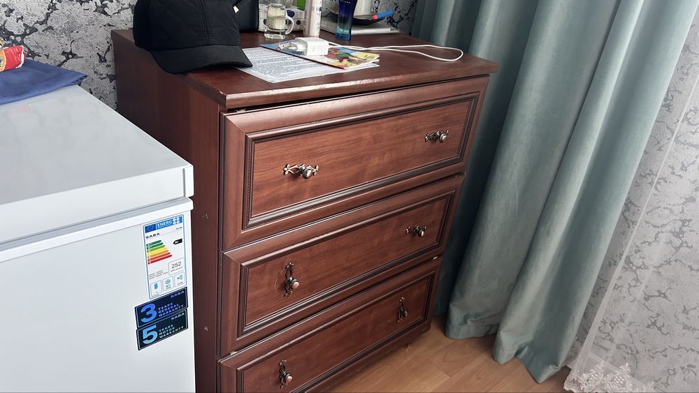 Продам спальный гарнитур