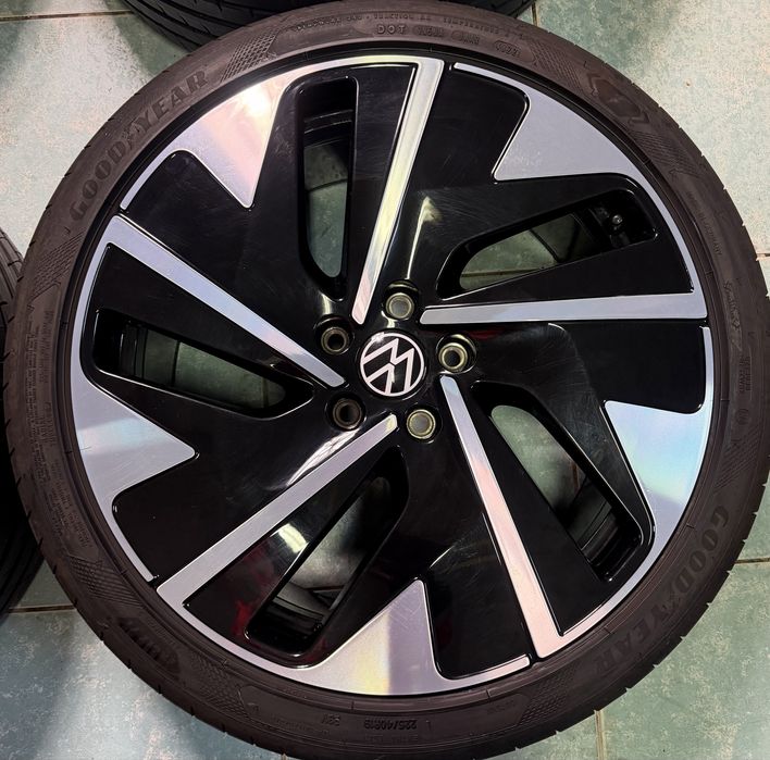 Roti/ jante aliaj R19 originale VW T-Roc Passat B9 225/40/19 vara 2022