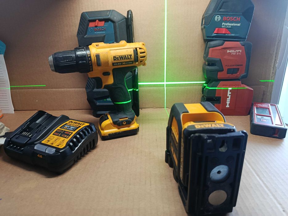 NIVELA Laser VERDE Boloboc DeWalt DCE088G + Filetanta 12V 10.8V sursa