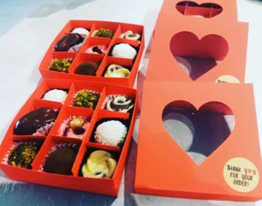 Картонени Крафт  кутии за храна и прозрачни