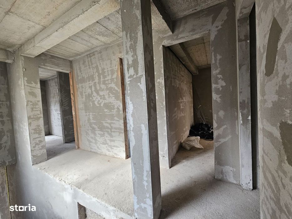 Casa 4 camere ,3 bai , 2 gradini, parcari in Borhanci