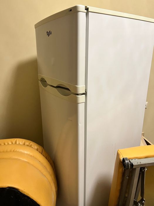 Хладилник с фризер