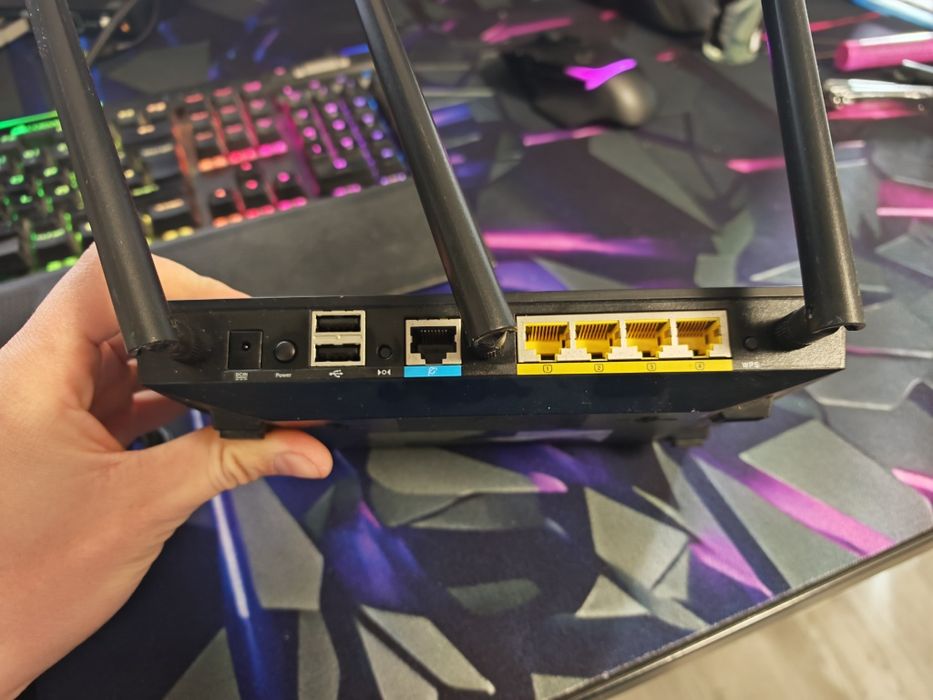 Router Gigabit Dual Band Wireless AC1750 ASUS RT-AC66U 3 antene