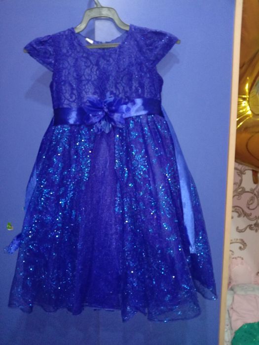 Продам платья на девочку