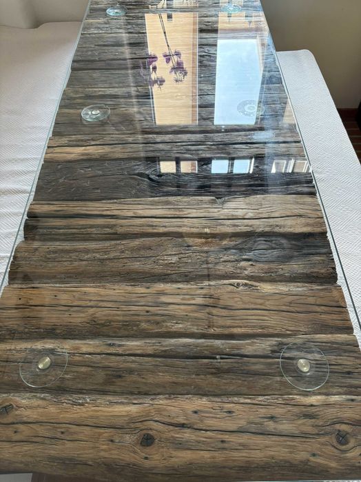 Masa din lemn masiv (la comanda)