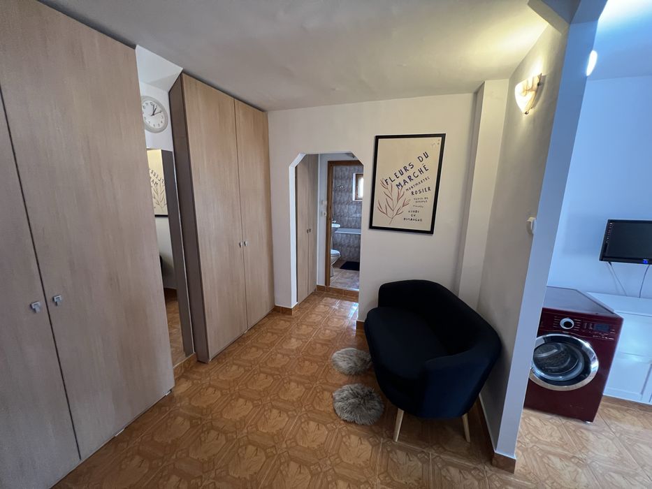 Inchiriez apartament 2 camere zona cartier