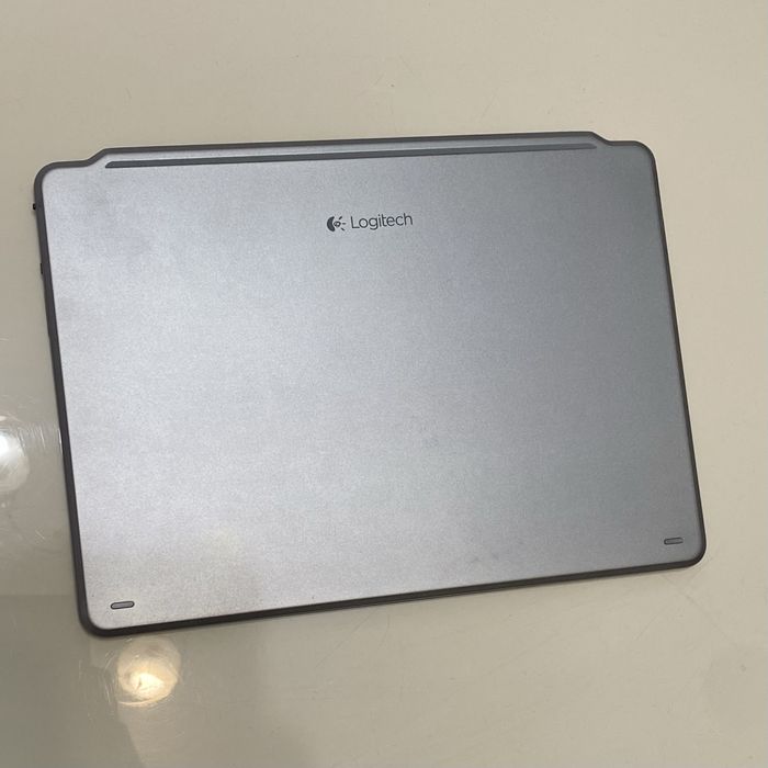 Apple iPad Air 2 (128GB) WiFi + Cellular Cadou: Tastatură Logitech Ultrathin