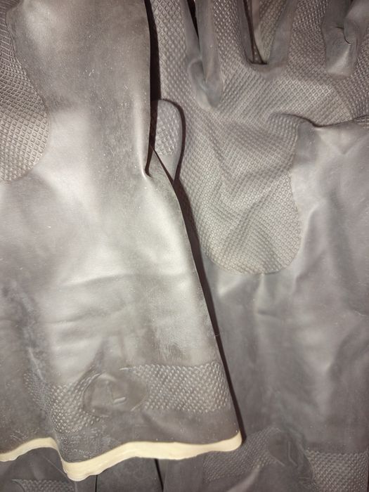 Перчатки резиновые