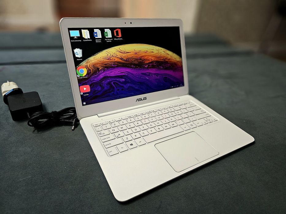 Ультрабук Asus ZenBook UX305FA