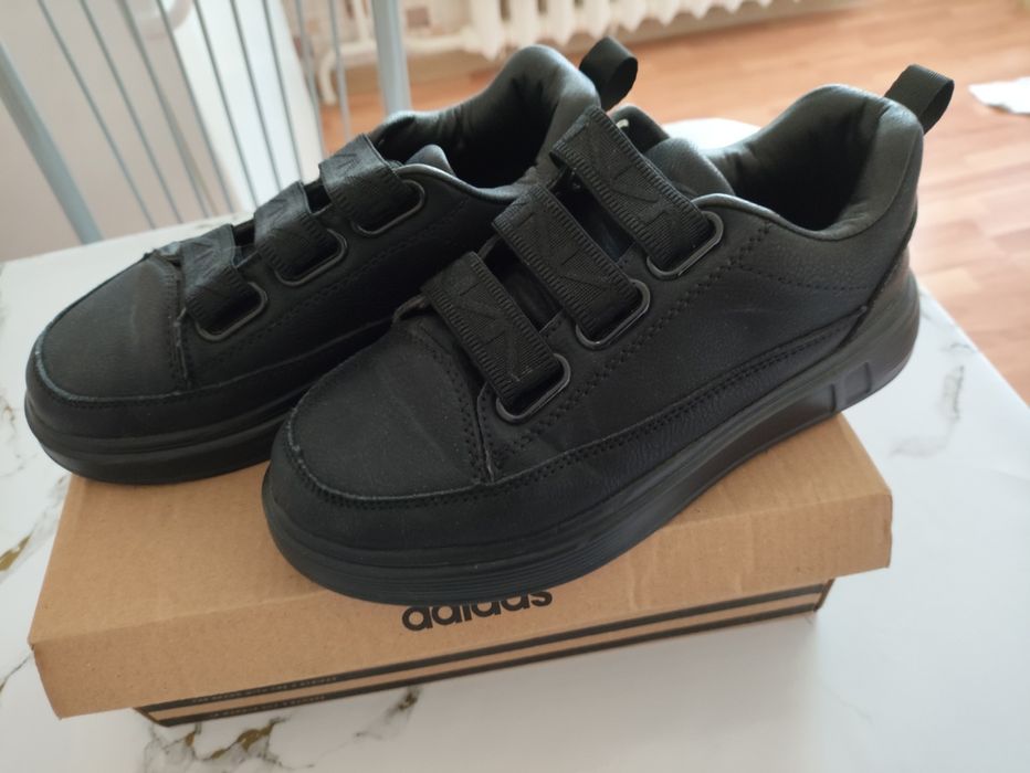 Продам  обувь на мальчика