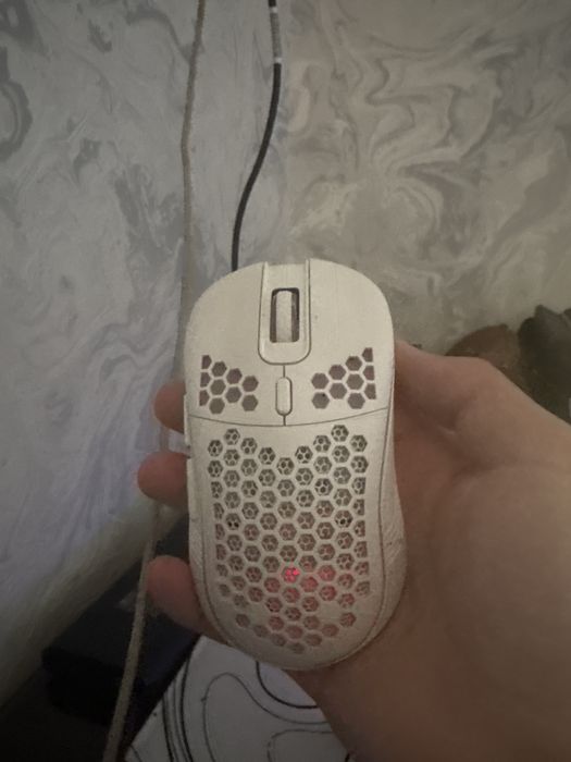 Мышка-hollowlightweight mouse