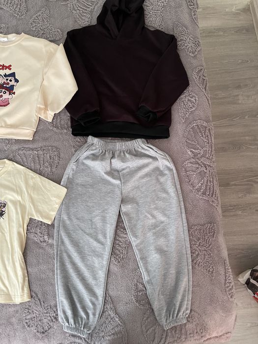 Продаются вещи на девочку