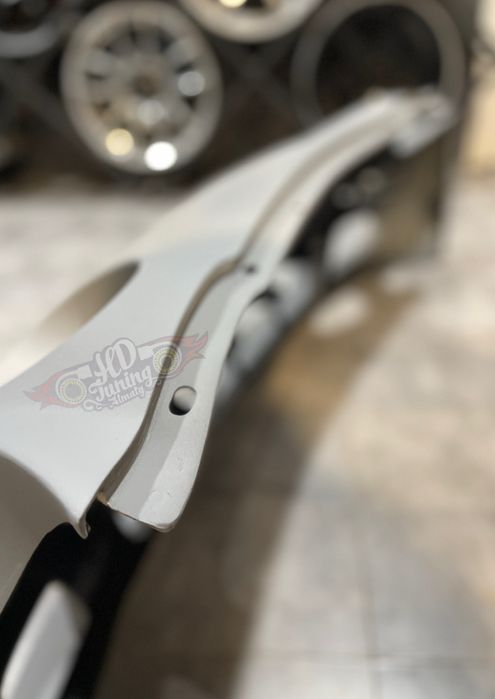 Бампер передний Toyota Celica