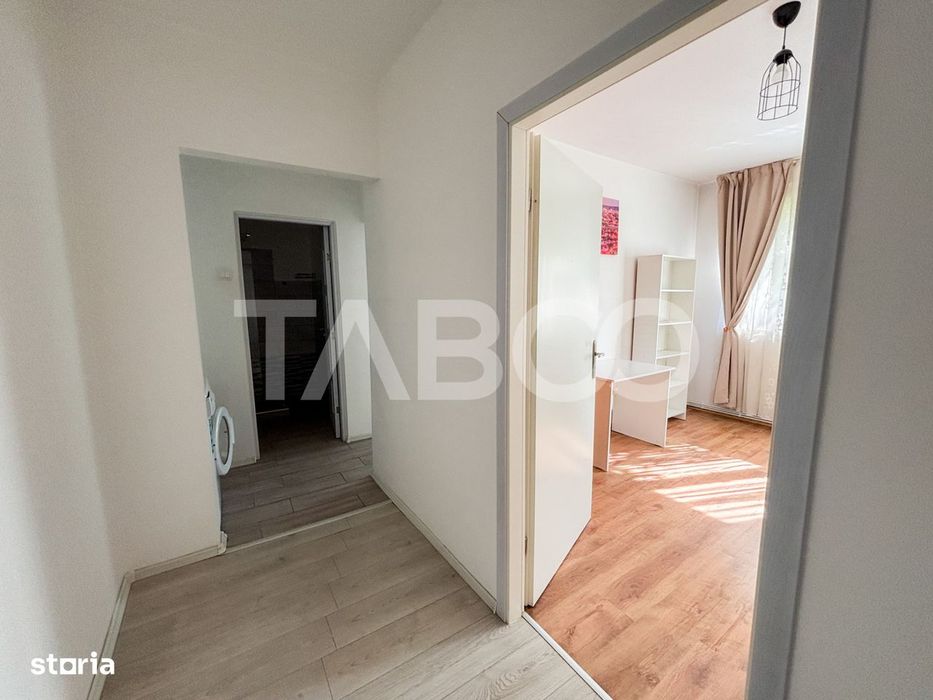 Apartament 3 camere de vanzare pe strada Horea etaj 1