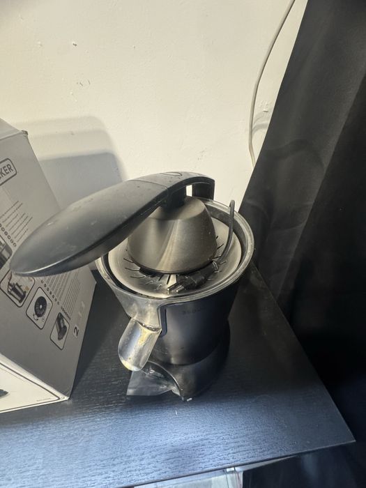 Цитрус преса Black & Decker