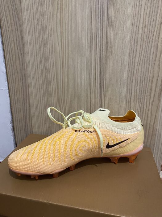 Продам бутсы