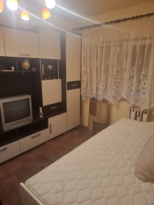 Chirie apartament cu 3 camere