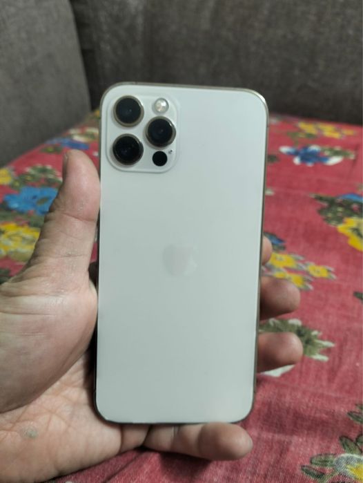 Iphone 12 pro в хорошем сотояний