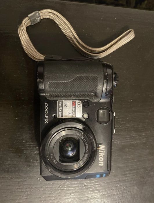 Nikon Coolpix P6000