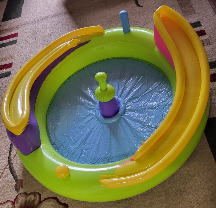 Продам детский бассейн