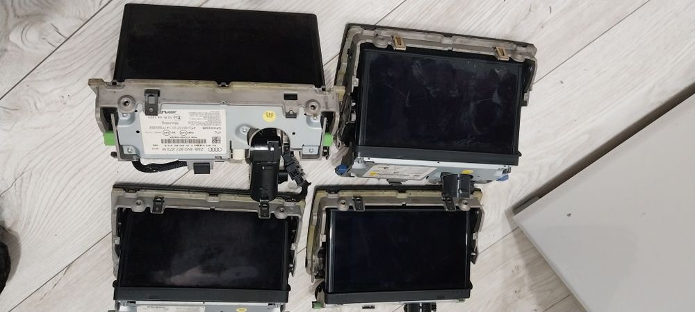 Vând display navigații Audi A3