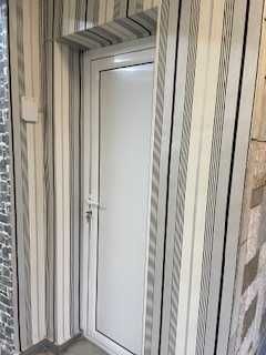 Дава се под наем Магазин в Кюстендил, Никола Въжаров - 120 кв.м за 255 € - Снимка #5