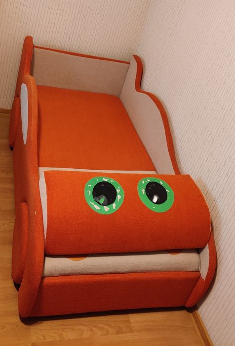 Кровать детская машинка