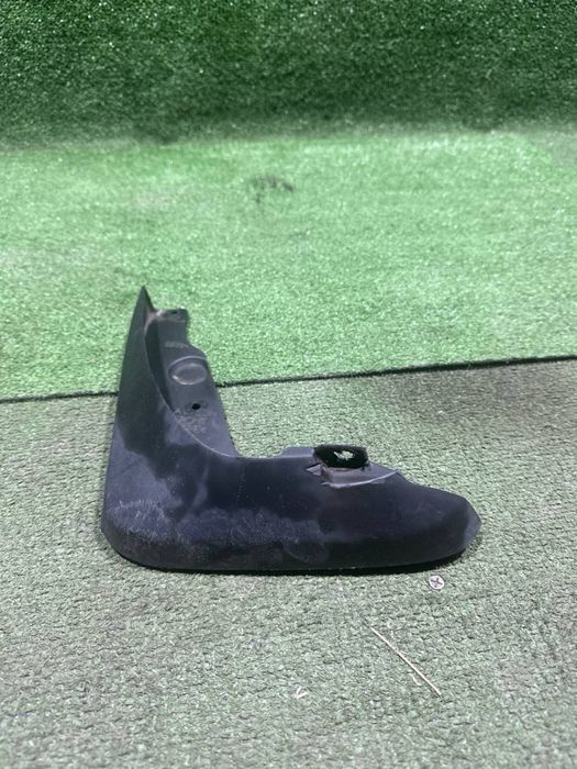 Бризгавик Toyota Avalon 2002