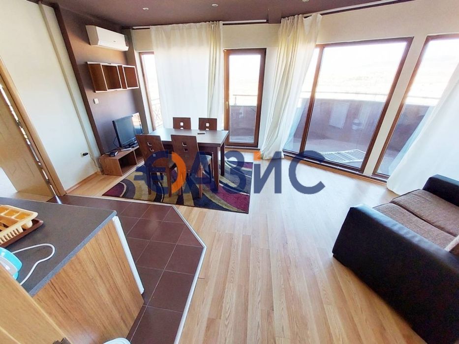 Продава се Тристаен апартамент в к.к. Слънчев бряг - 86 кв.м за 1024 €/кв.м - Снимка #2