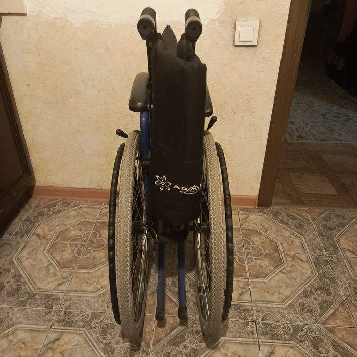 Коляска инвалидная