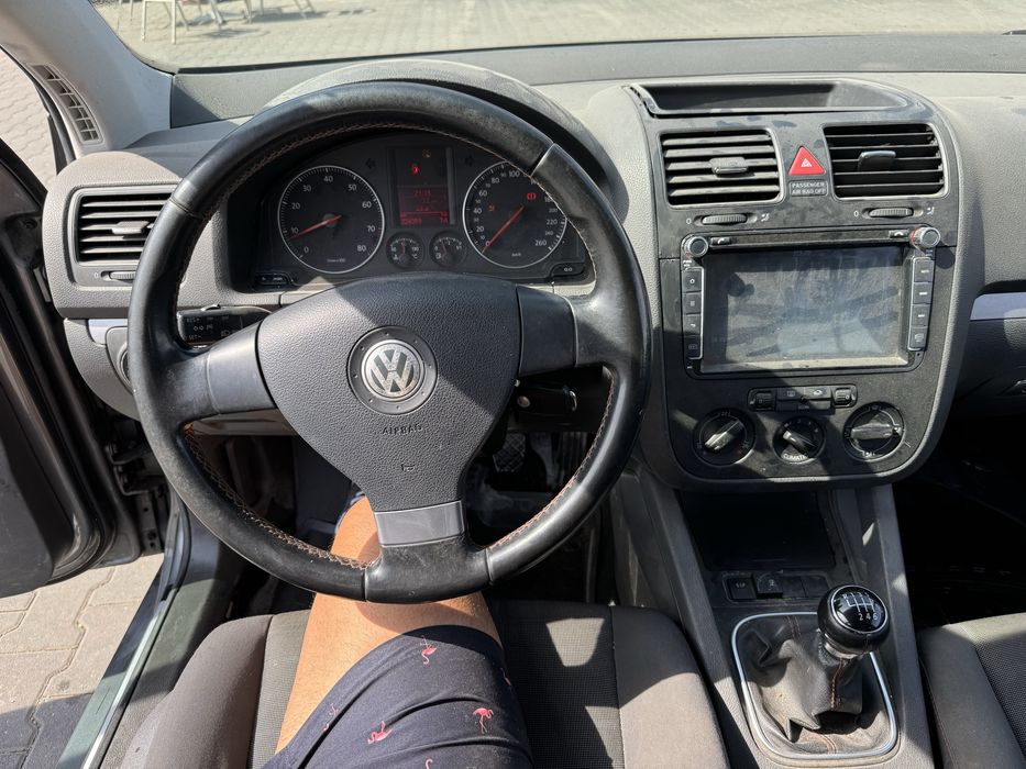 Голф 5 1.6 газ бензин 2006 г само на части