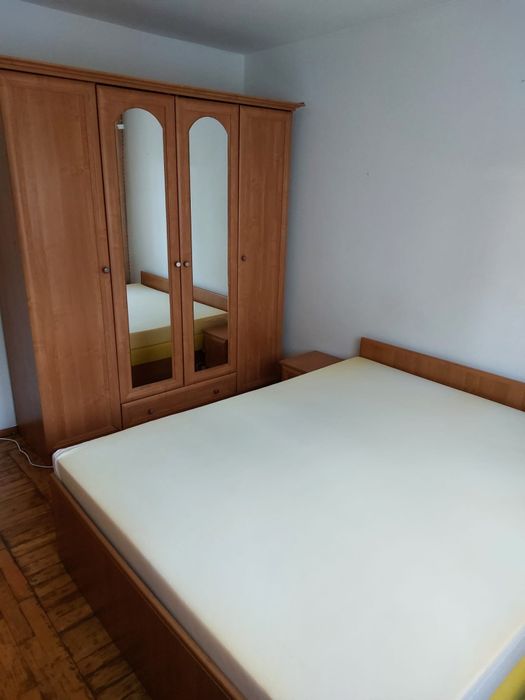 Inchiriez apartament 2 camere decomandat Obcini str Victoriei