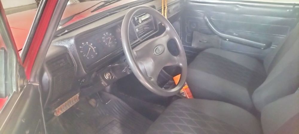 2107 Sotiladi.Yil 1990.Narx 14 Milon So'm.Geniralka Bor.Gaz Temir Balo
