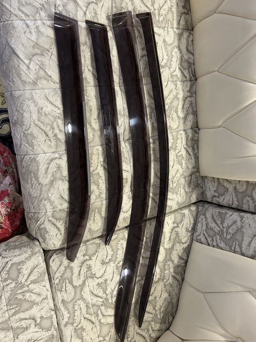 Ветровик  дефлектор камри