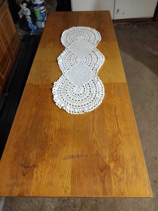 Холна маса, светла