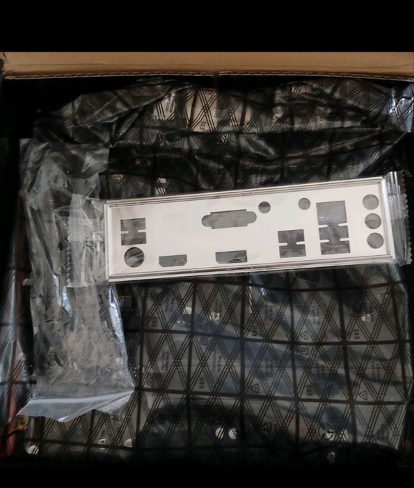 Материнская плата AM4 + Ryzen 5 1600