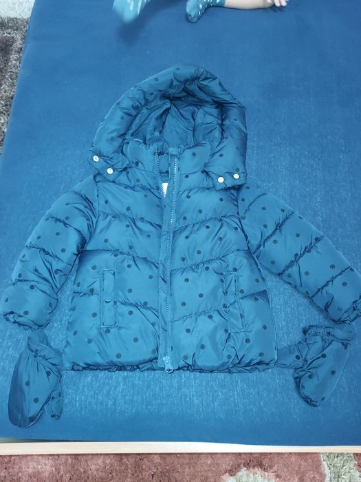 Geaca ,mărimea  98 in stare foarte bună