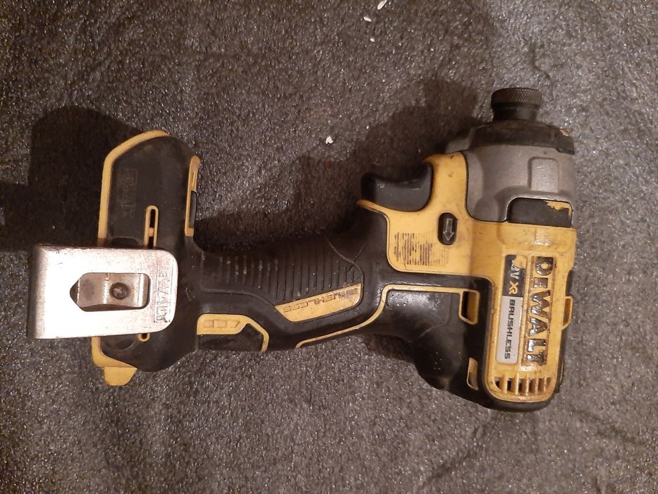 Devalt dcf887 brushles